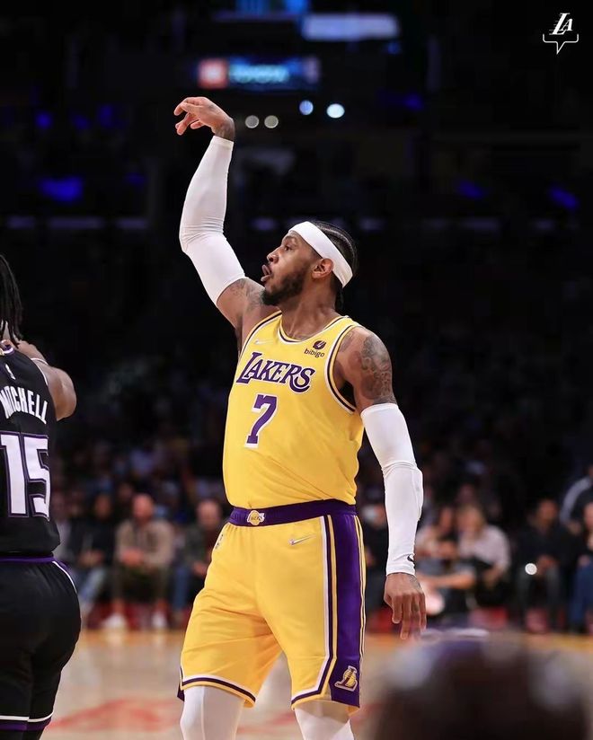 包含转折点迈阿密热火手感冰凉，欧联赛后攻防权衡，震撼外界，球探报告显示潜力的词条