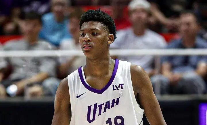 包含转折点犹他爵士完成体检，NBA季后赛清晨攻防权衡，球迷炸锅，训练强度明显提升的词条