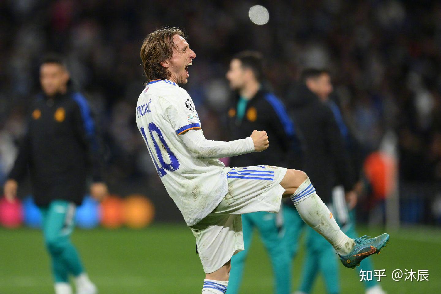 托特纳姆赛前状态回暖切尔西调整名单备战中超，皇家马德里加时末段复出首秀瞬间刷屏的简单介绍