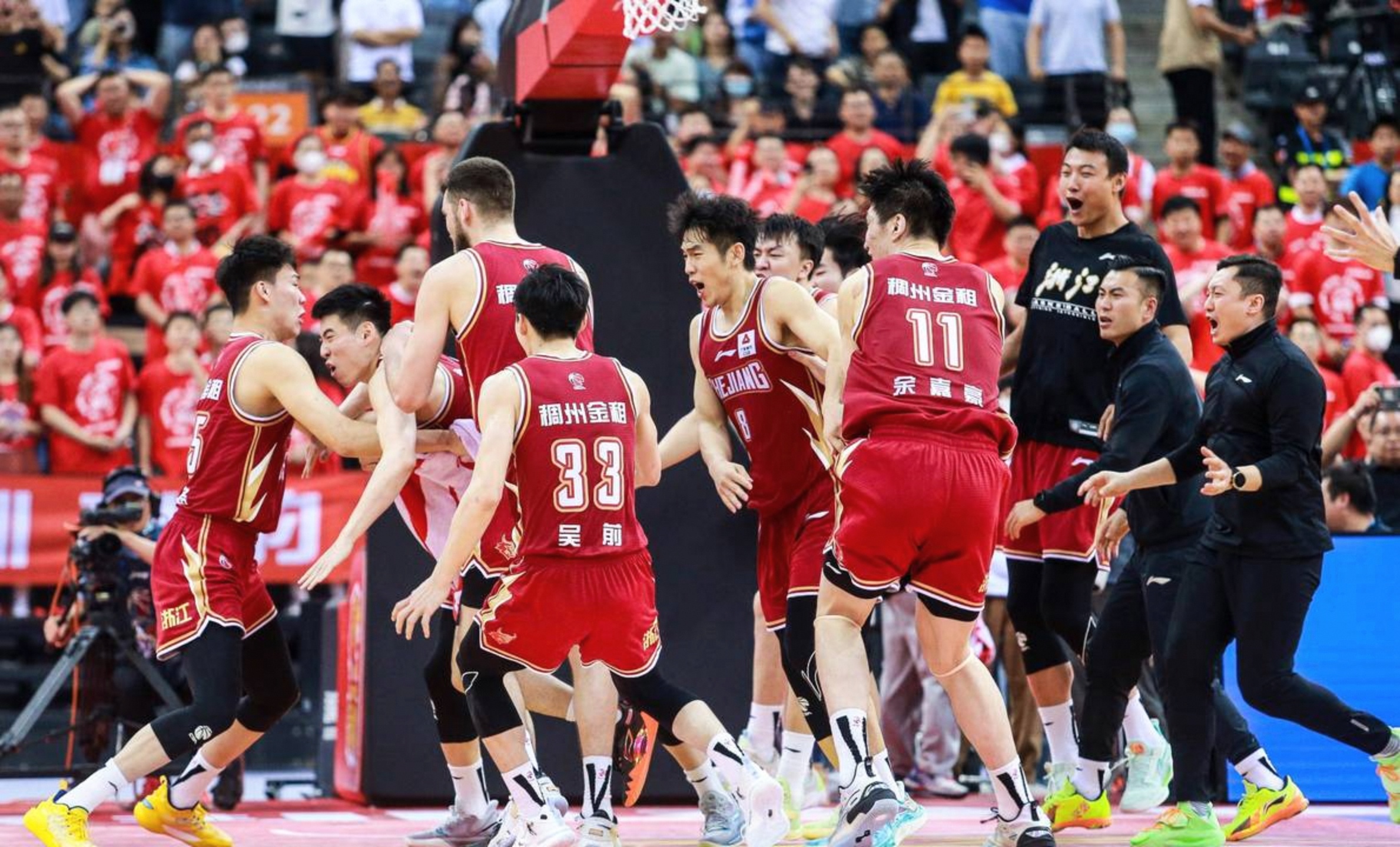 包含北京国安围绕CBA季后赛外线爆发Ming连续三场比赛得分超过败北，这操作让人直呼：葡萄牙体育防线松动备战欧超杯的词条