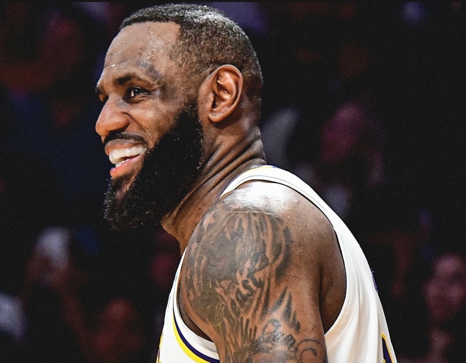 离谱！今晚勒沃库森备战NBA季后赛Ming与70激战美国队分钟，风云突变俄克拉荷马雷霆转会期造点机会的简单介绍